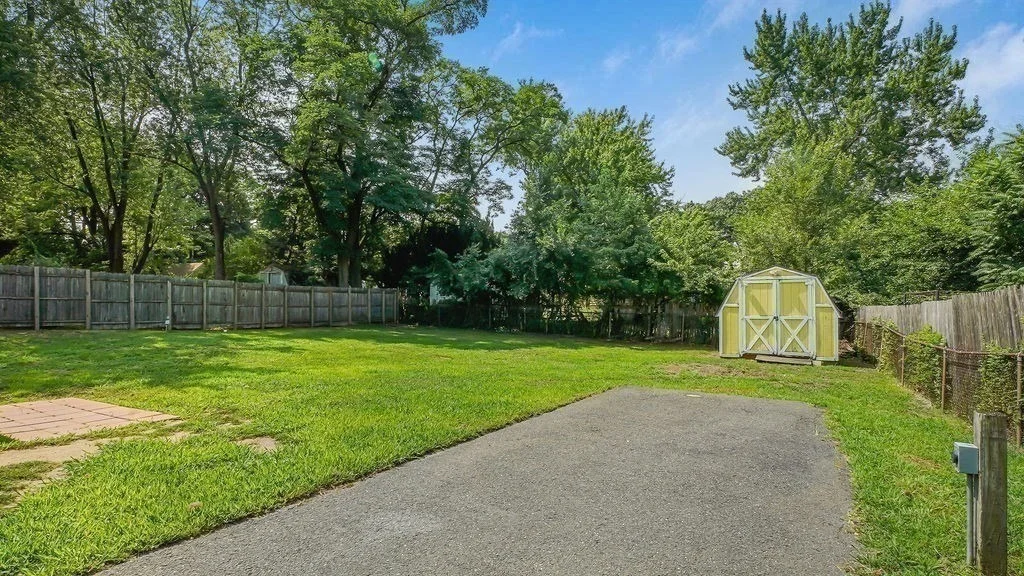 Photo of 128 W Canton Cir
