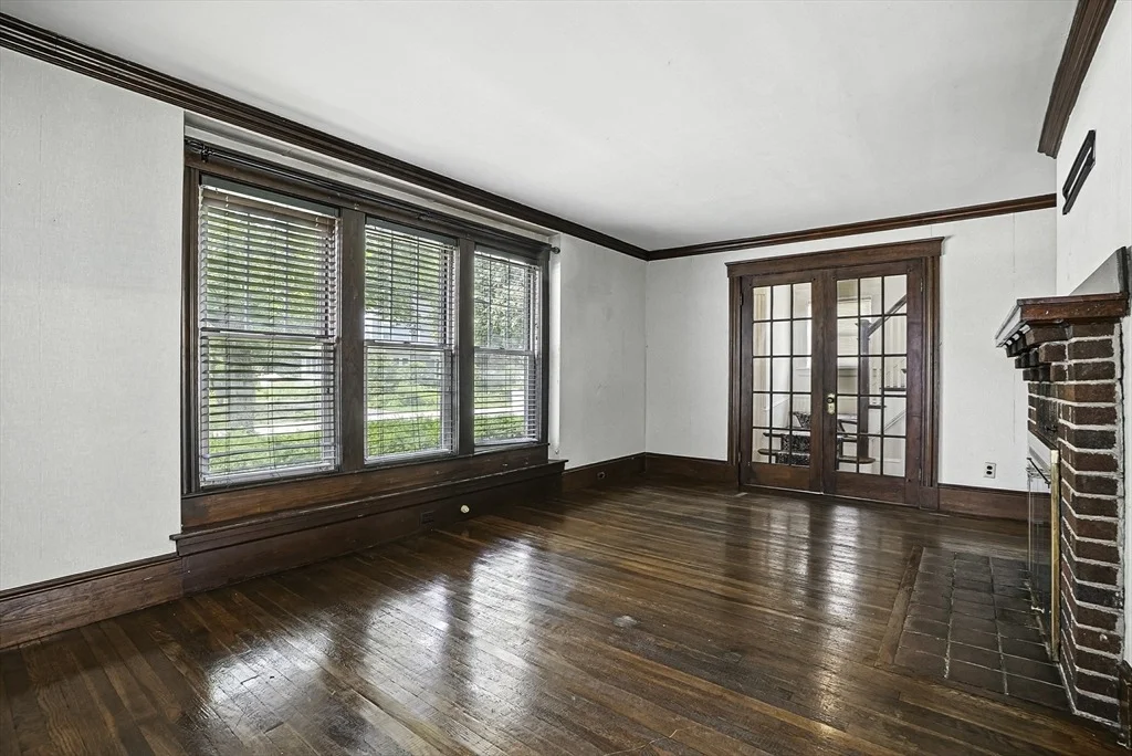 Photo of 15 Robertson Rd