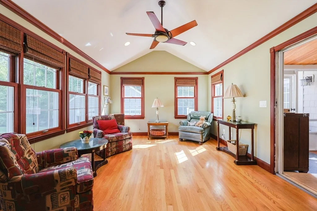 Photo of 60 Deerfield