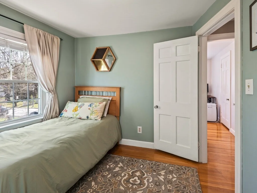 Photo of 30 Kinnicutt Rd