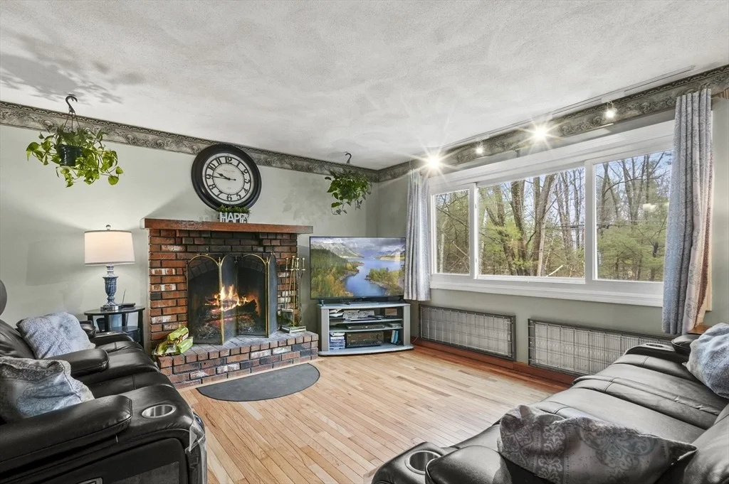 Photo of 33 Frost Road