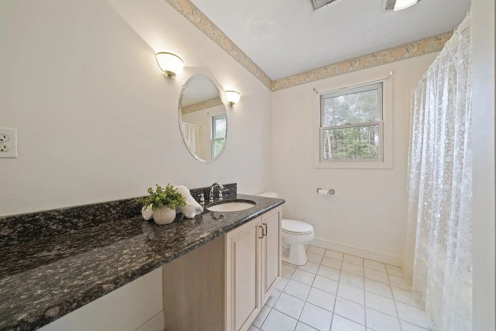 Photo of 67 Henderson Ln