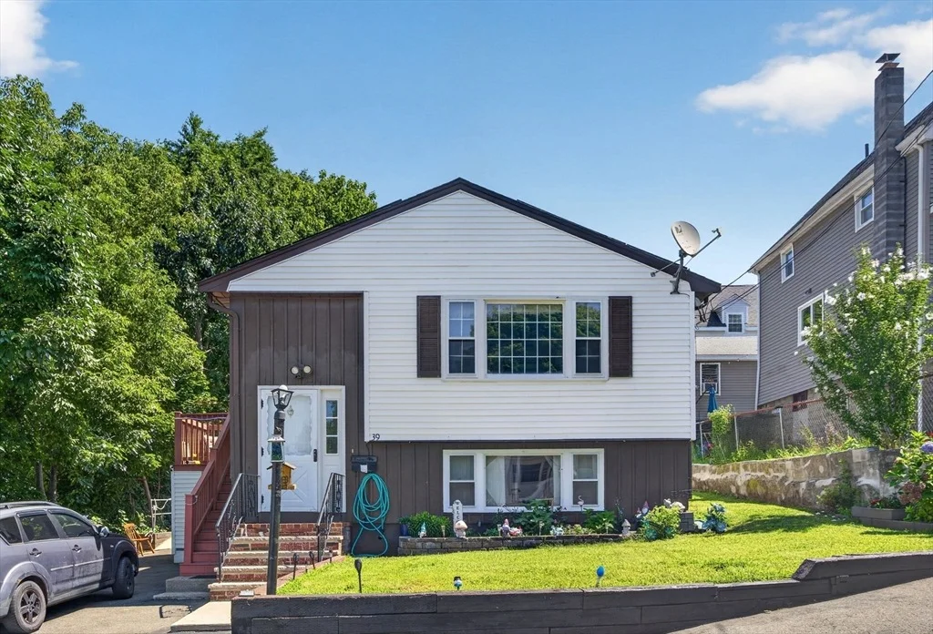 Photo of 39 Mountain Ave
