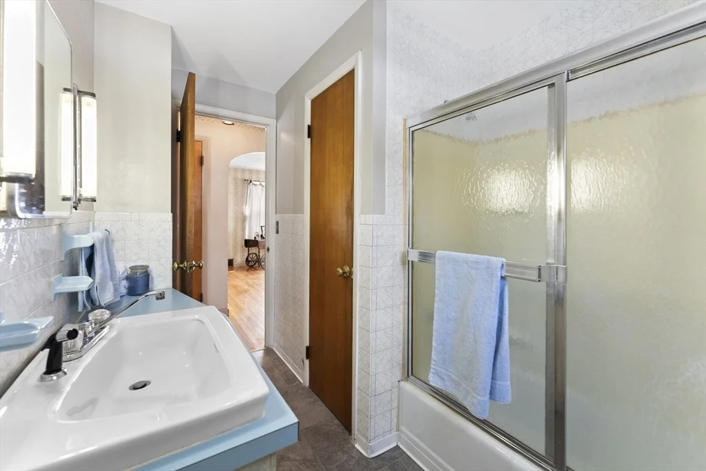 Photo of 120 Lamont St.
