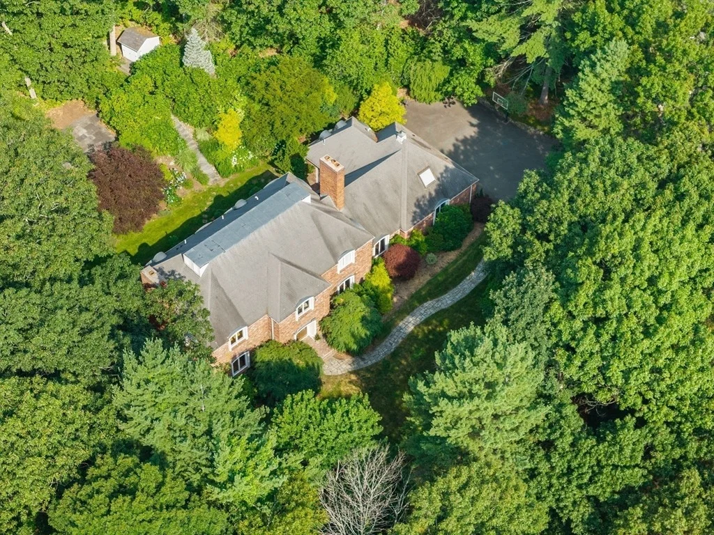 Photo of 11 Fox Run Rd