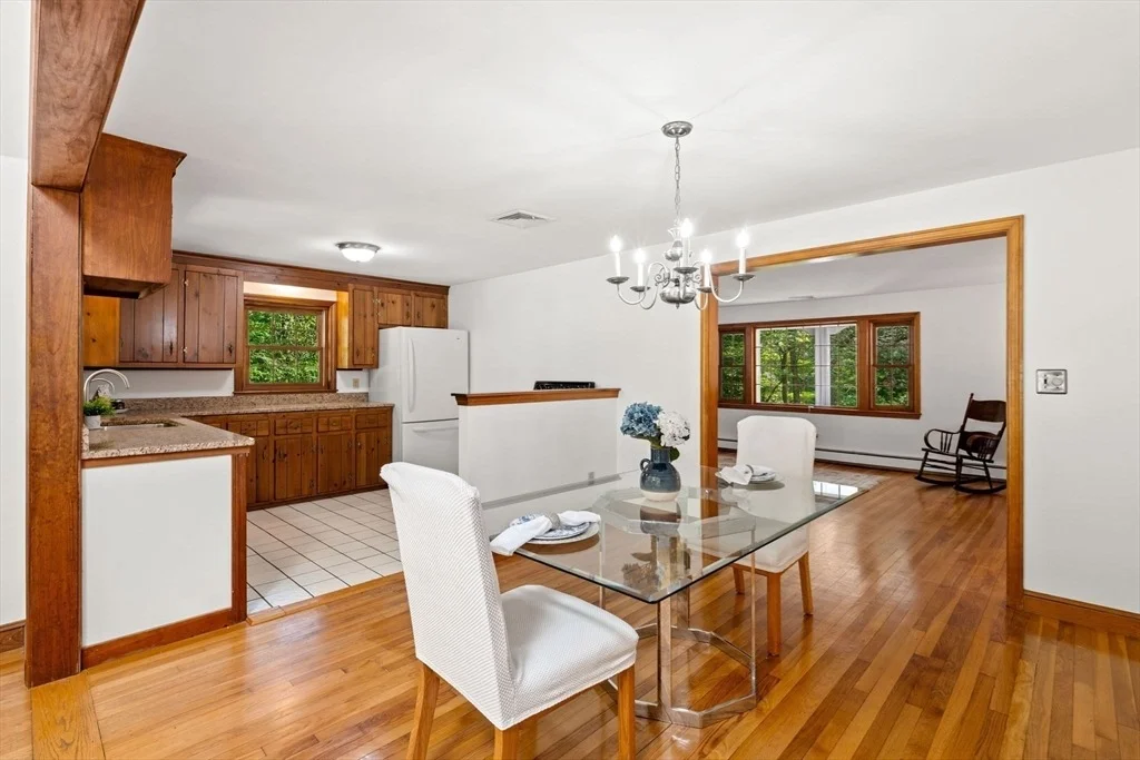 Photo of 371 Longley Rd