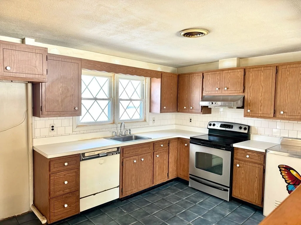 Photo of 126 Ames Rd