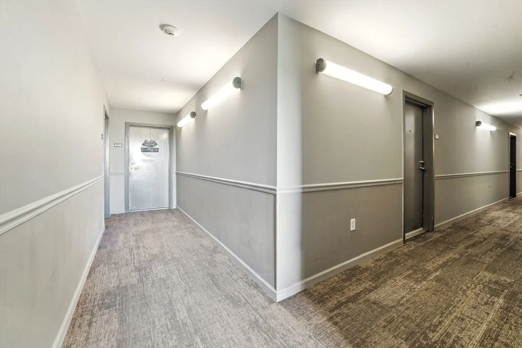 Photo of Unit 406 at 210 Broadway