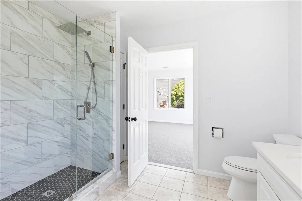 Photo of 139 Fairway Dr