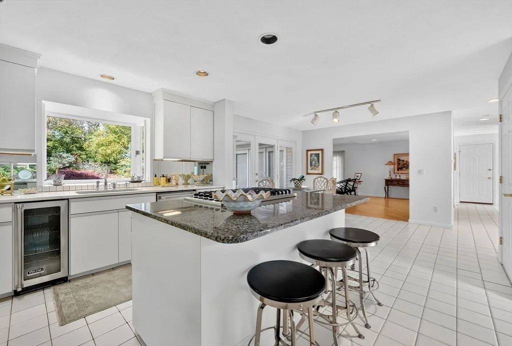 Photo of 202 Williamsburg Dr