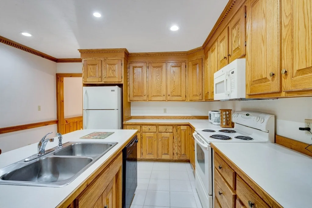 Photo of 15 Squannacook Dr