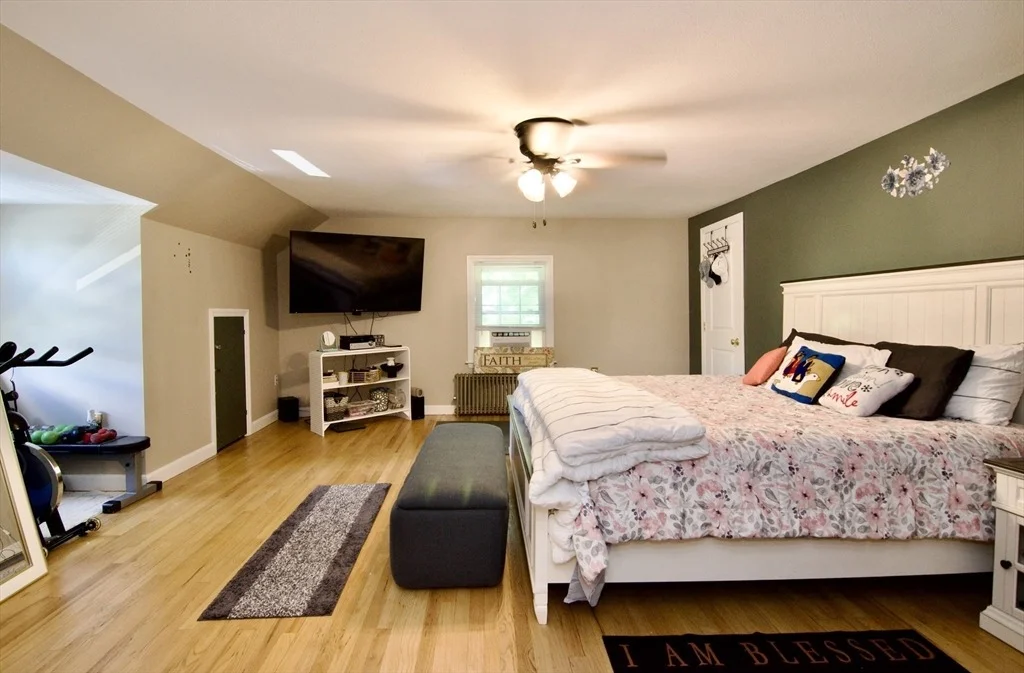 Photo of 55 Bridle Path Rd