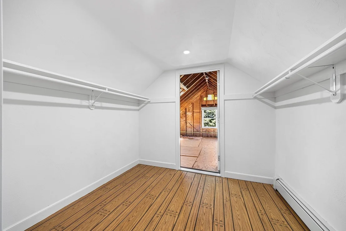 Photo of 8 Lantern Ln