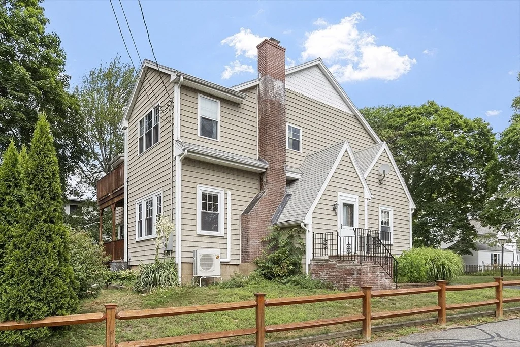 Photo of 5 Hoover Ave