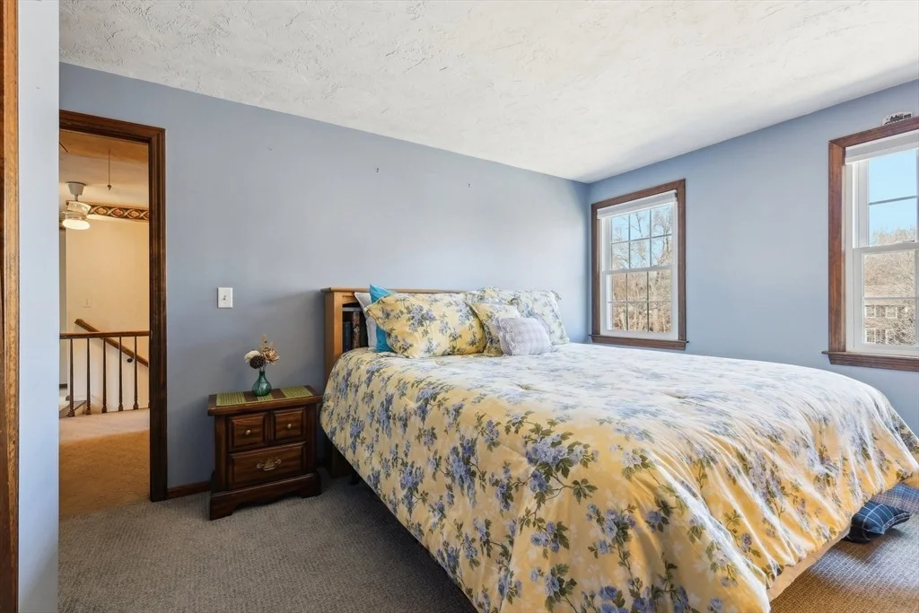 Photo of 6 Waterview Dr