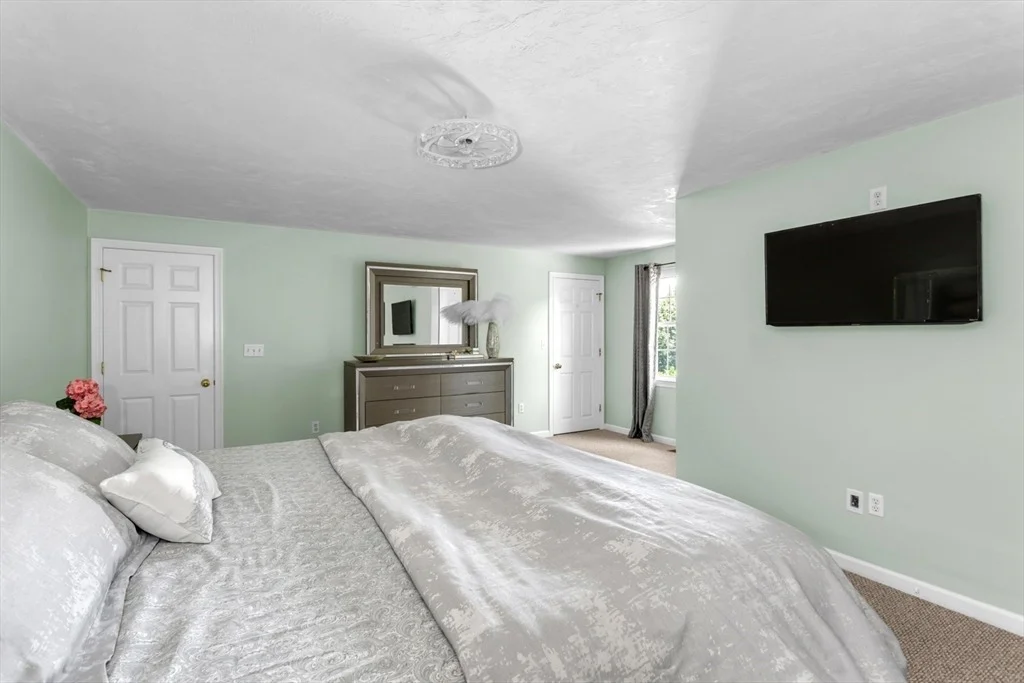 Photo of 49 Palomino Dr