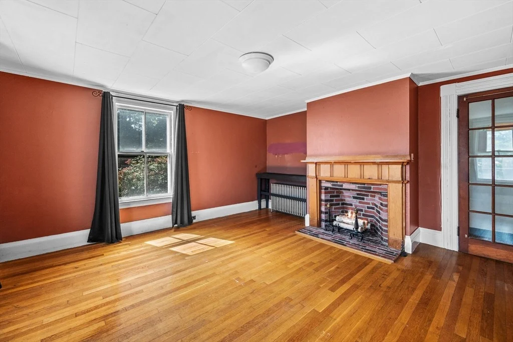 Photo of 112 Eastern Ave