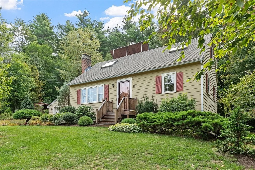 Photo of 20 Woodside Dr