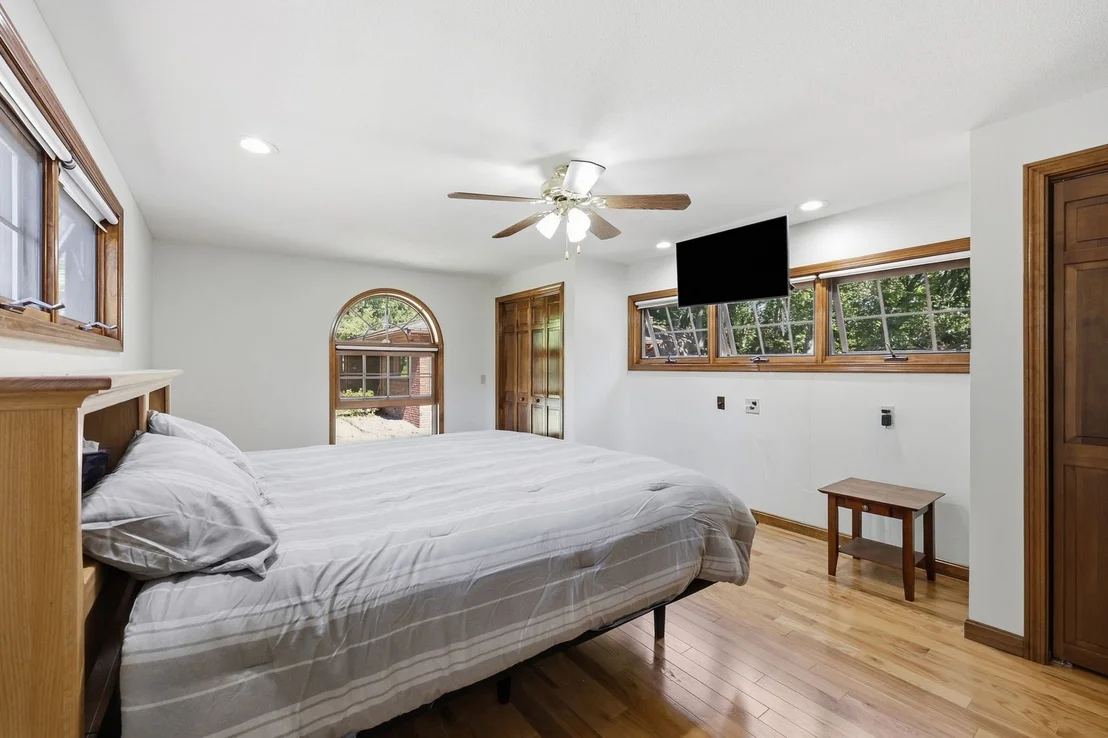 Photo of 227 Telegraph Ave