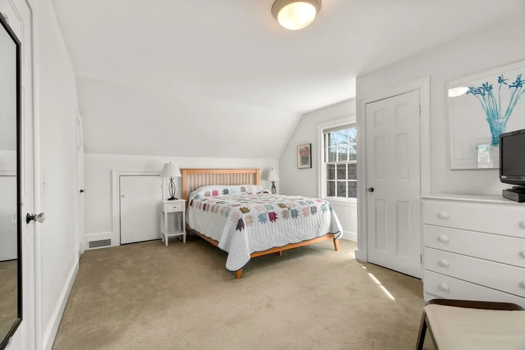 Photo of 39 Hickory Cliff Rd