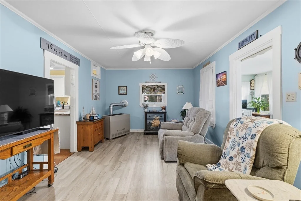 Photo of 52 Point St