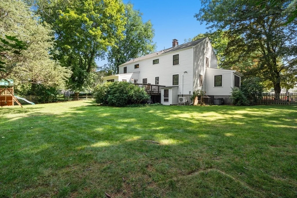 Photo of 14 Fuller Brook Ave