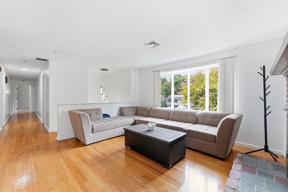 Photo of 131 Beacon Hill Rd