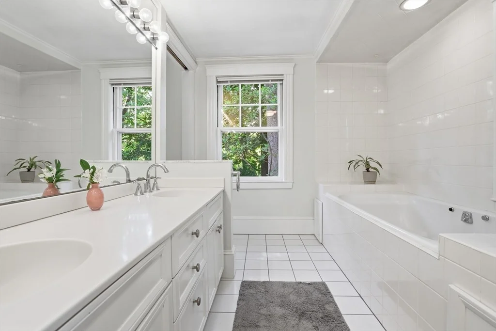 Photo of 42 Crescent Rd