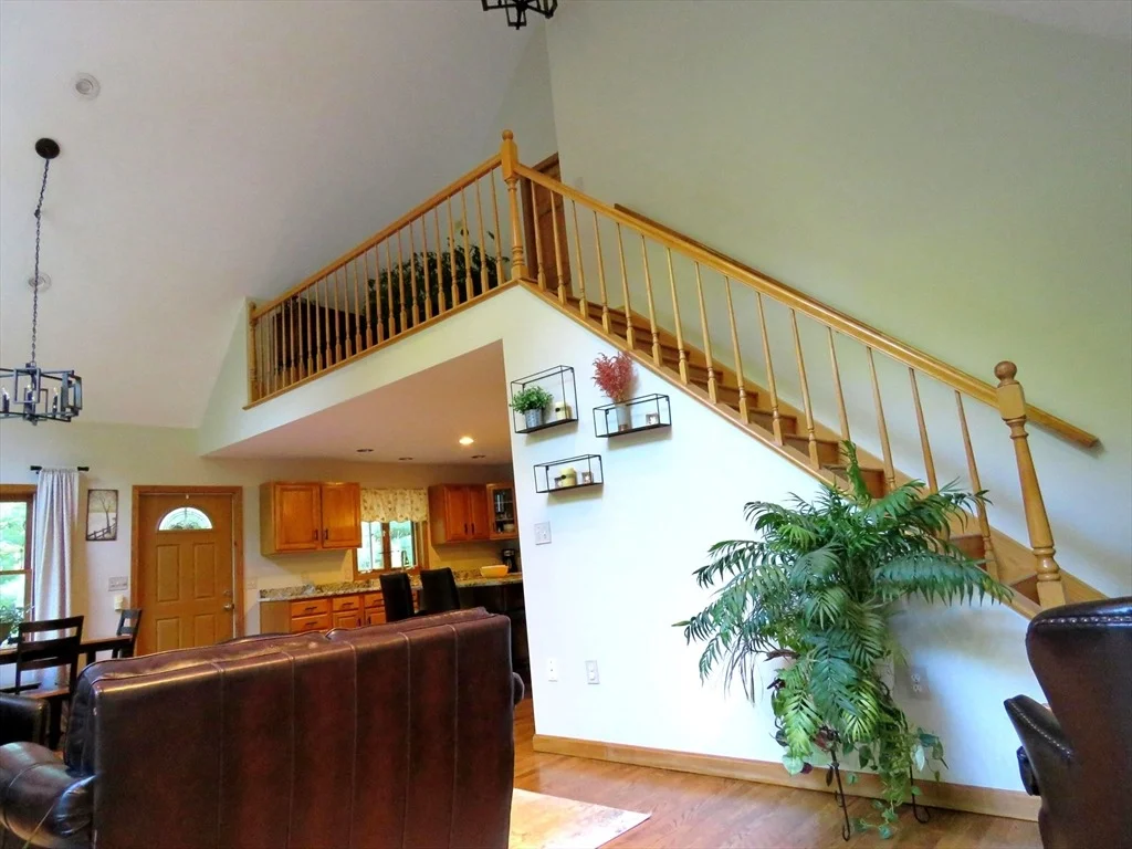 Photo of 14 Circle Dr
