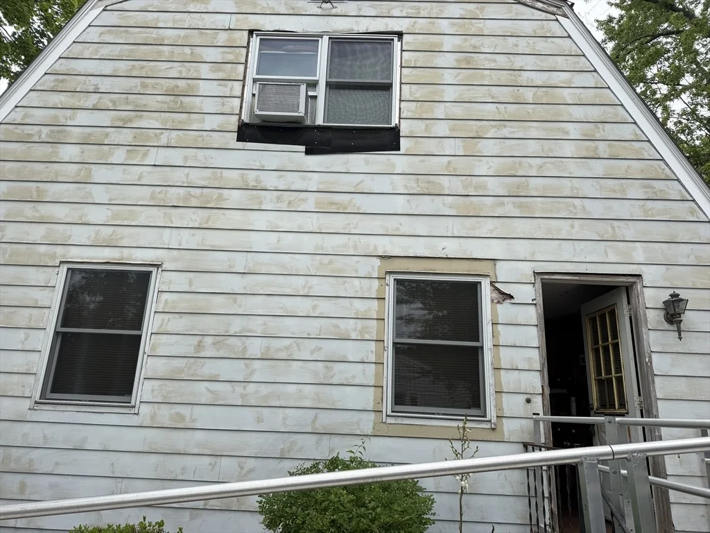 Photo of 8 Peloquin Dr
