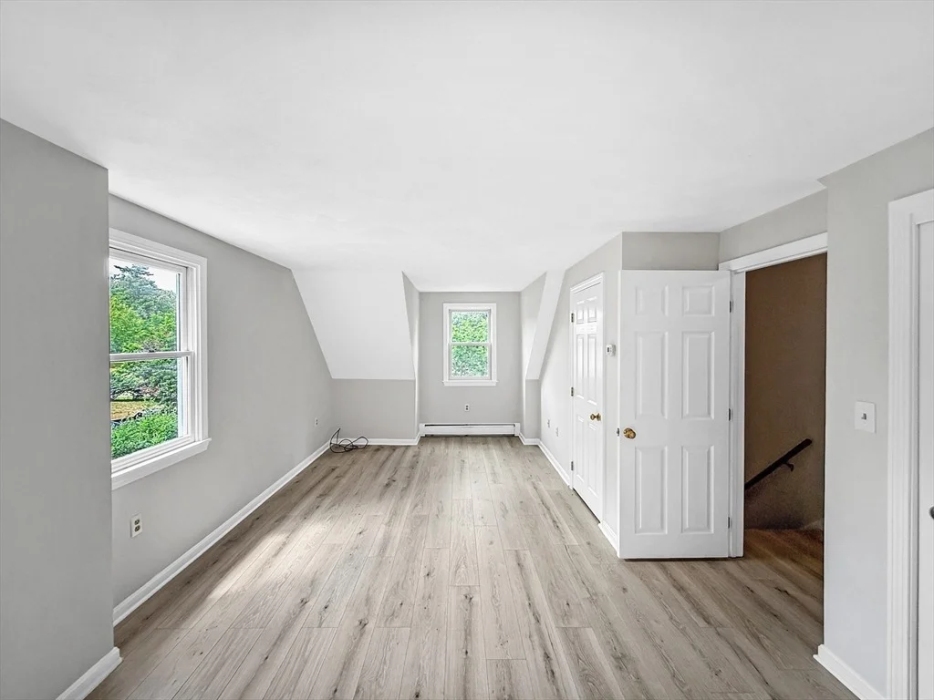 Photo of 21 Burnside Ln