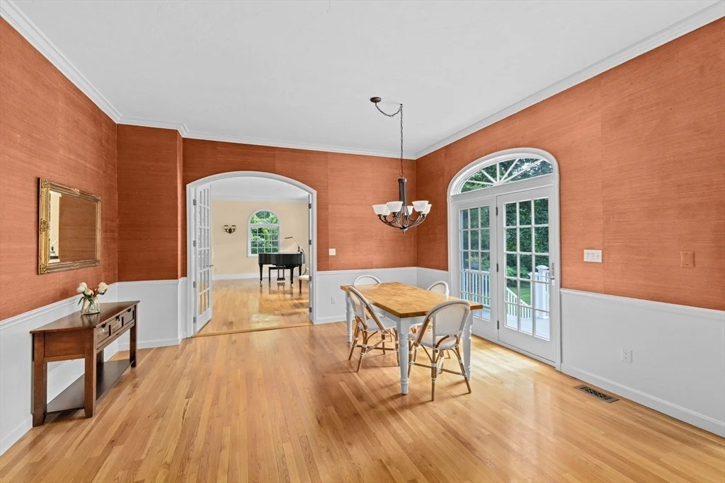 Photo of 105 East St