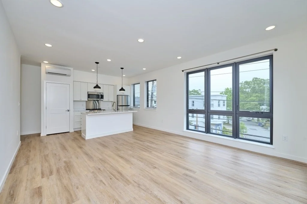 Photo of Unit 3C at 80 Broadway