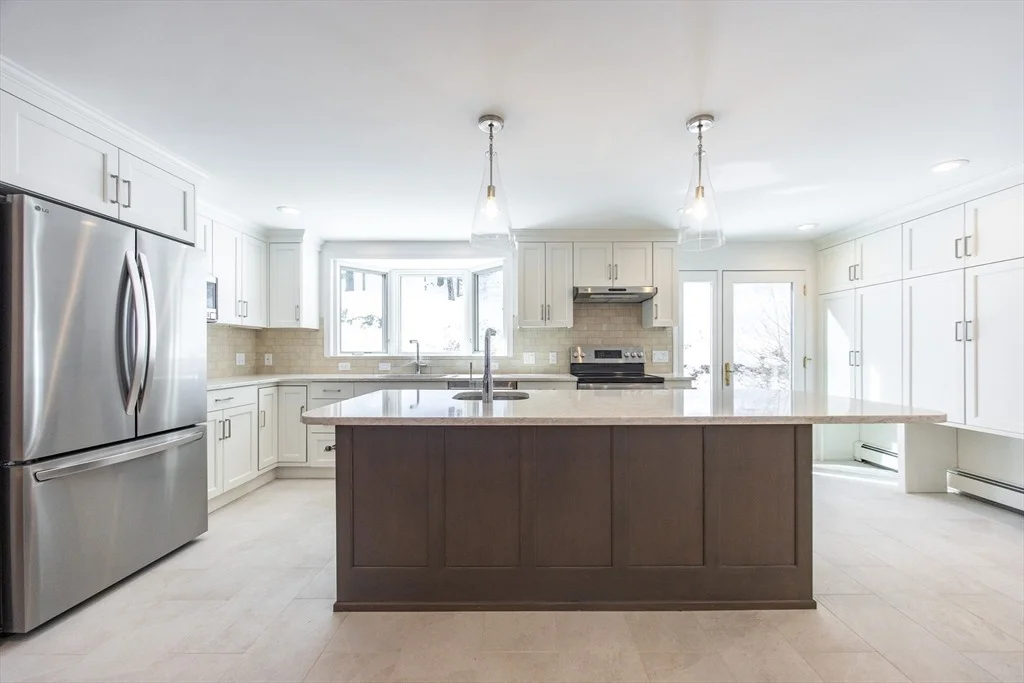 Photo of 162 Mayfair Dr