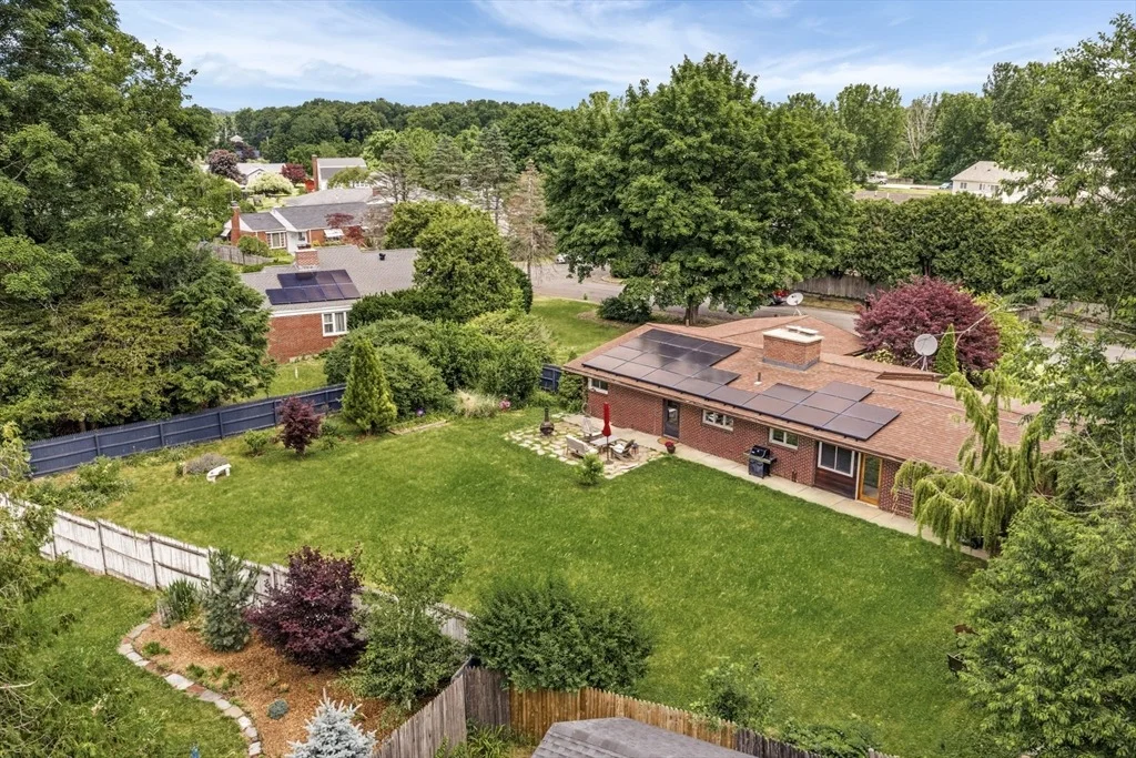 Photo of 6 Valley Ln