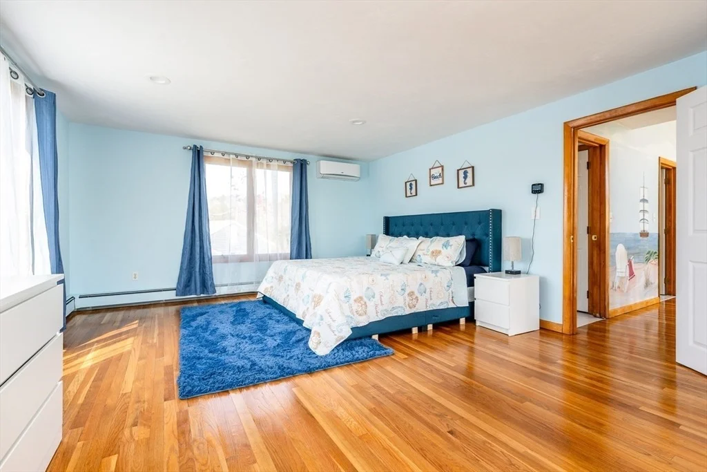 Photo of 33 Island View Rd