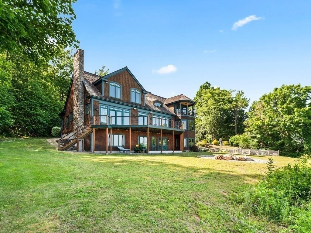 Photo of 150 Mountain Rd