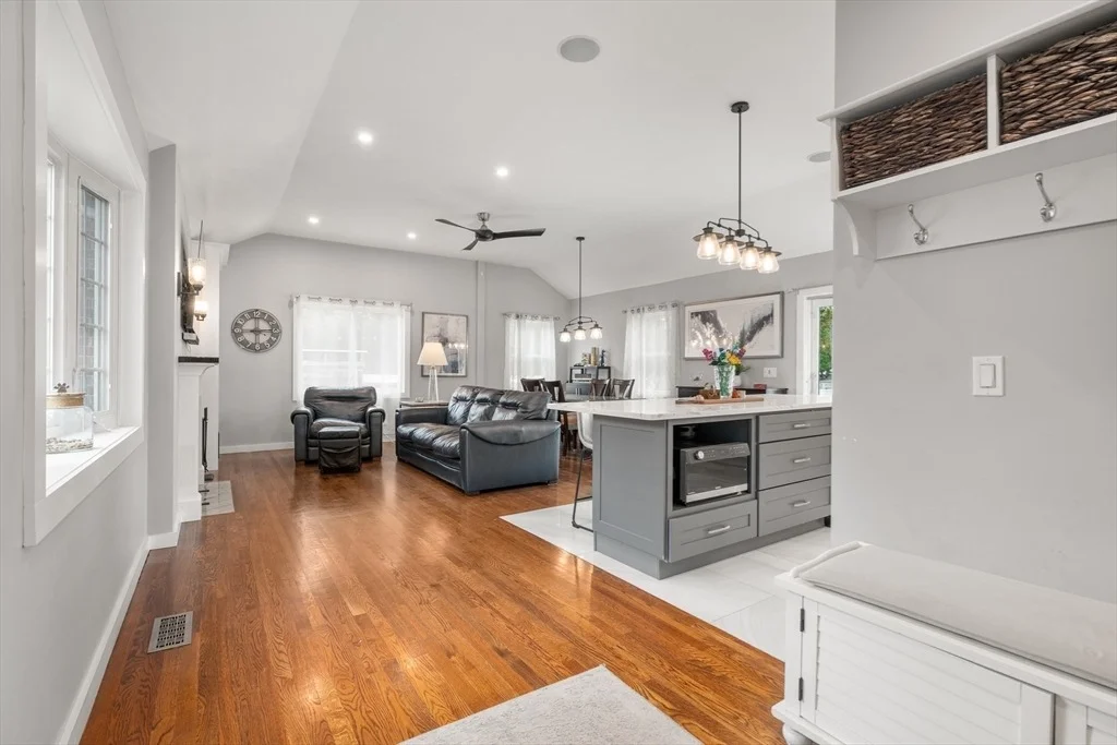 Photo of 32 Oak St