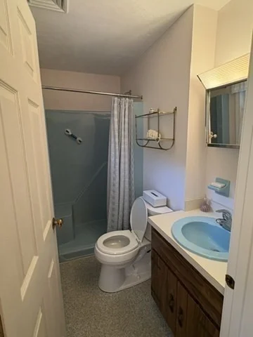 Photo of 107 Continental Dr