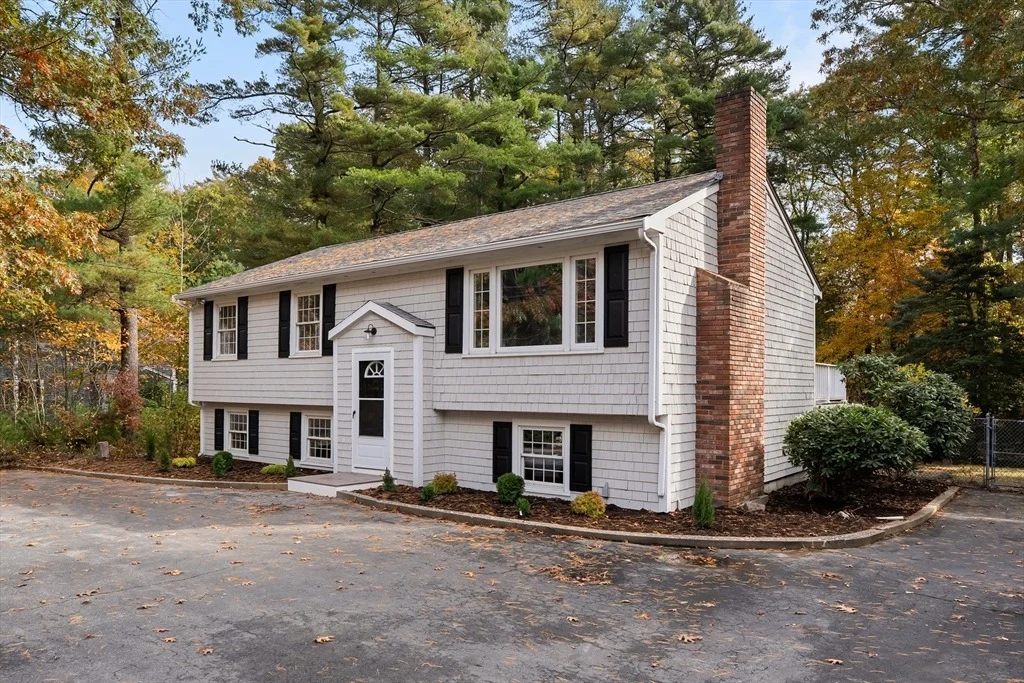 Photo of 293 Mendall Rd