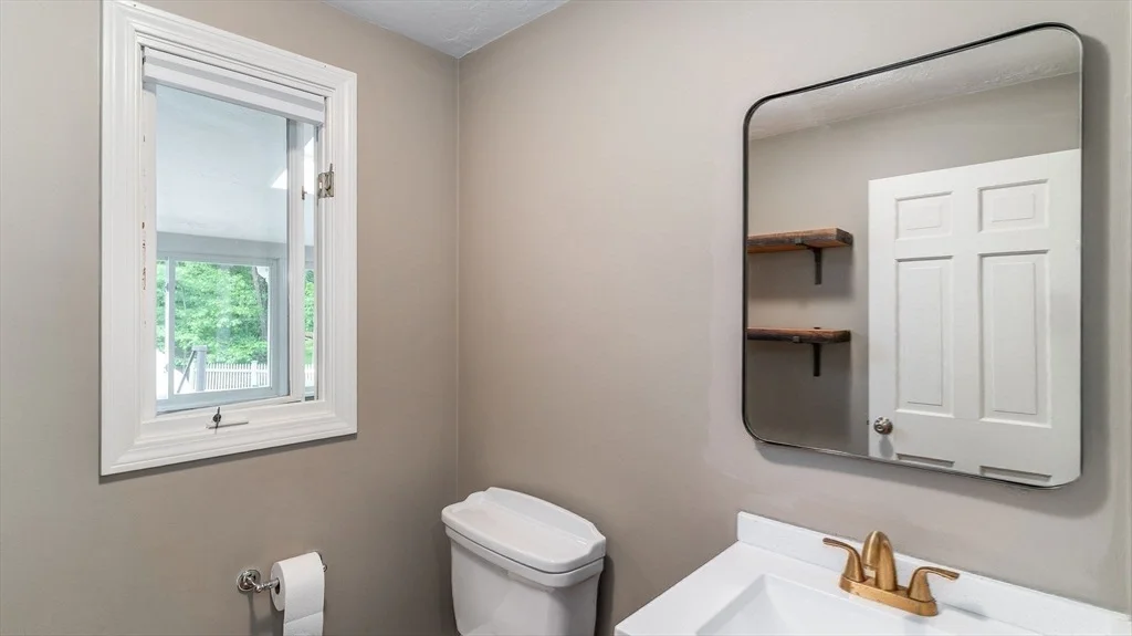 Photo of 142 Baker St