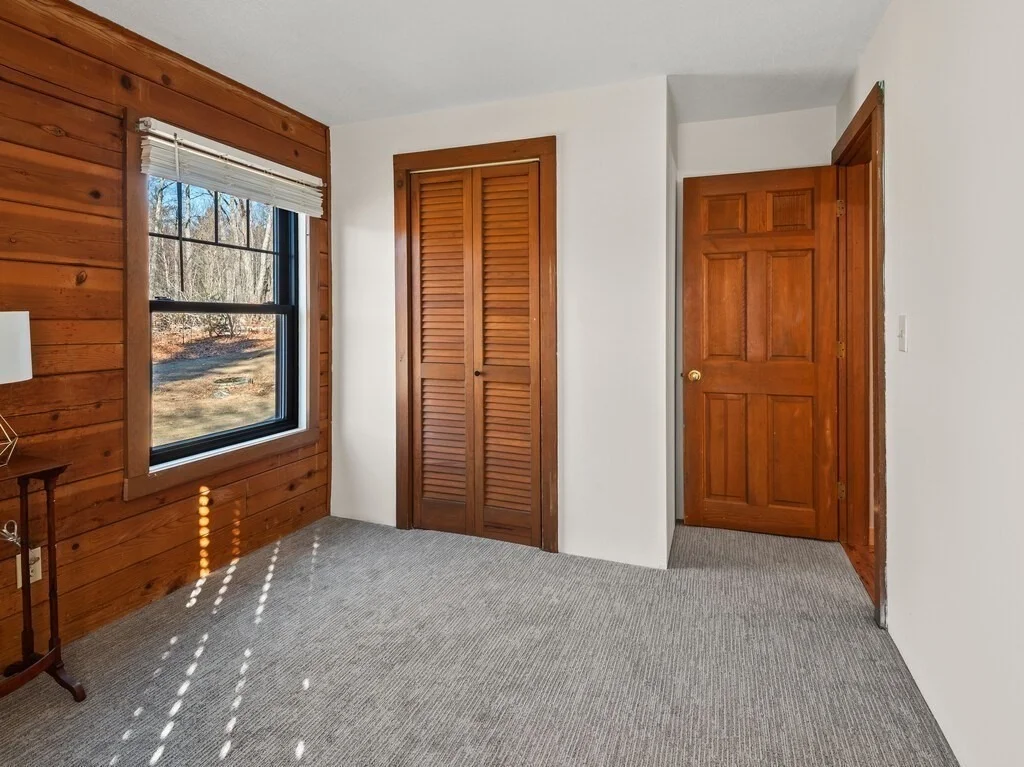 Photo of 281 Warren Rd