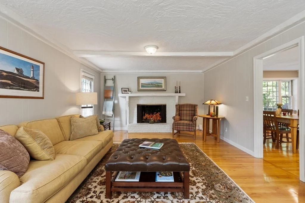 Photo of 19 Lincoln Dr