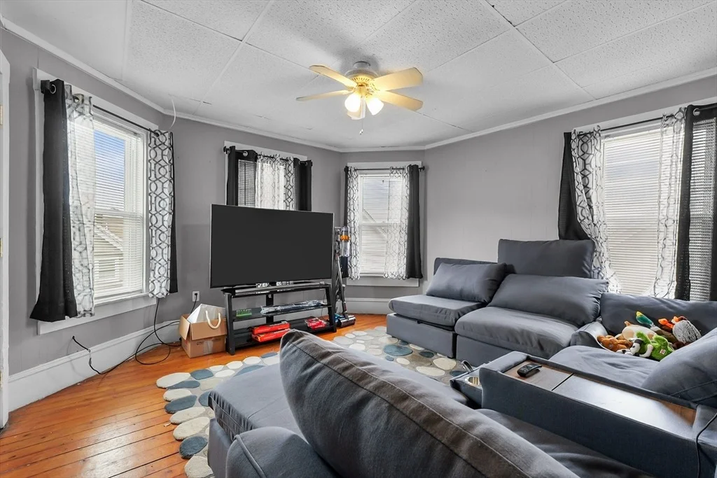 Photo of 146 Hunter St