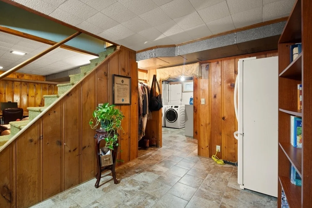 Photo of 27 Edison Avenue