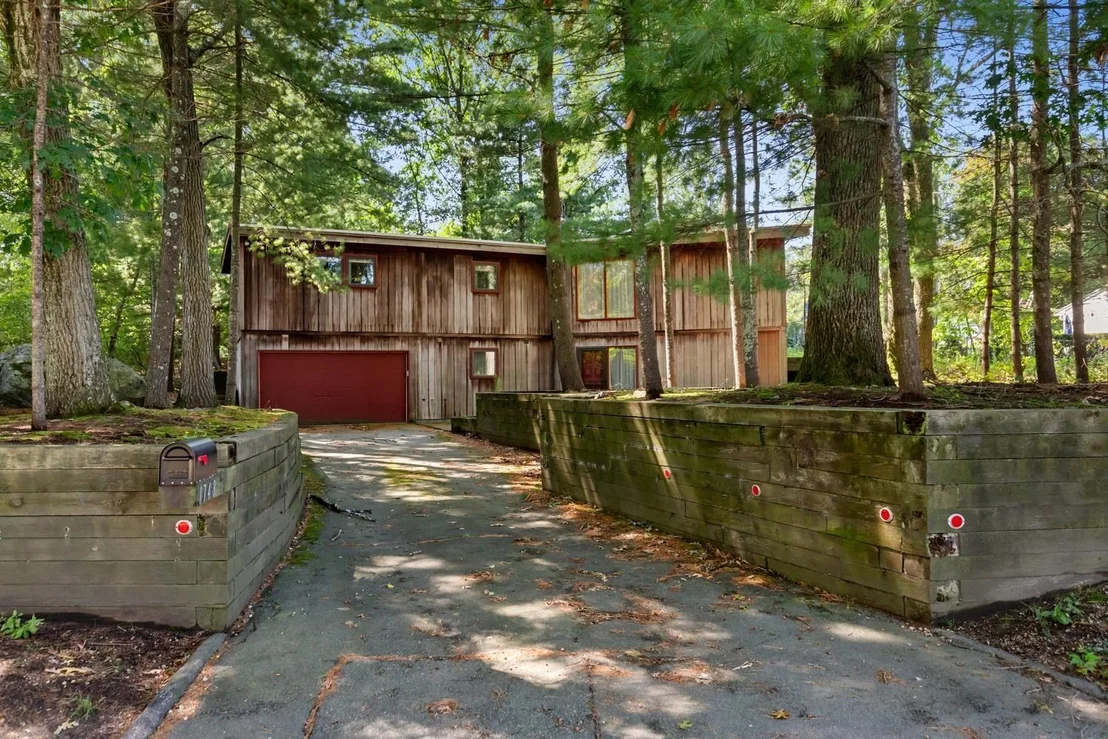 Photo of 1748 Trapelo Rd