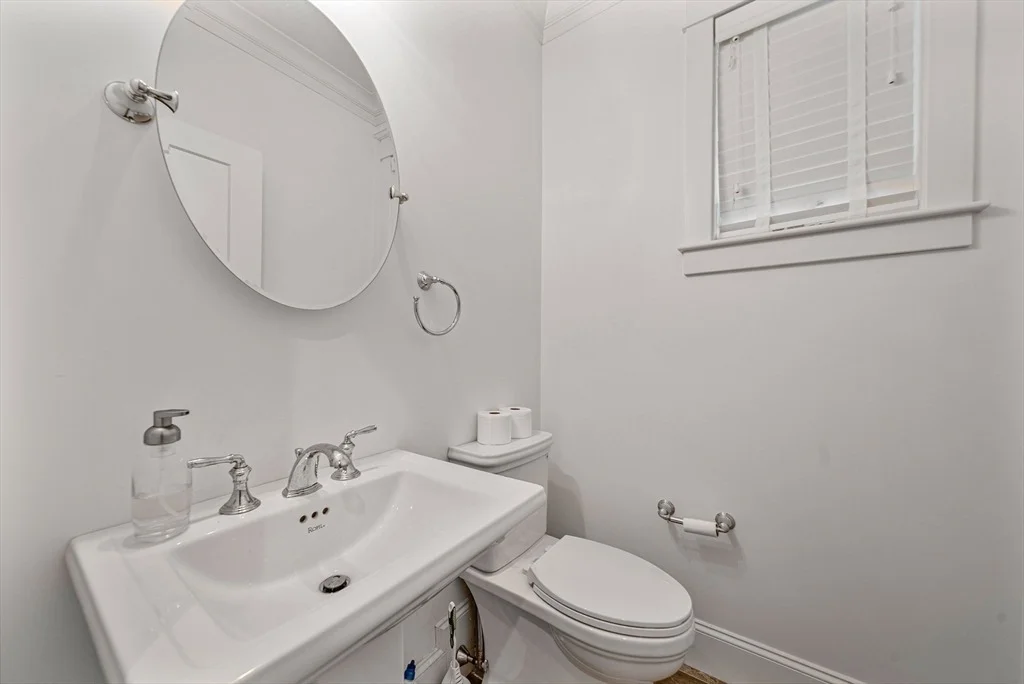 Photo of 7 Bemis Rd