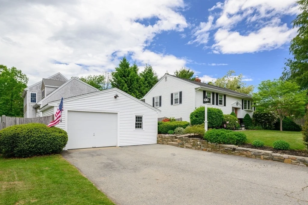 Photo of 90 Holly Rd