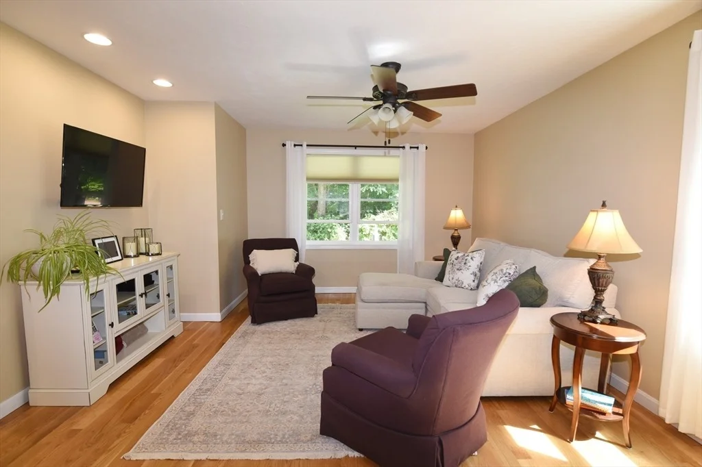 Photo of 34 Thirteenth Ave
