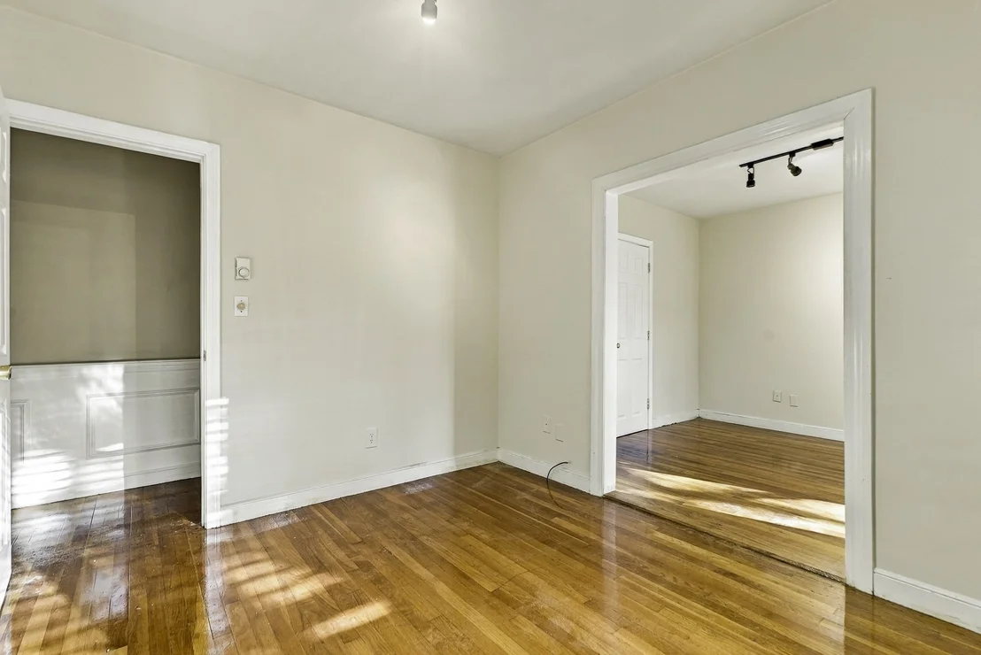 Photo of 10 Munson Street